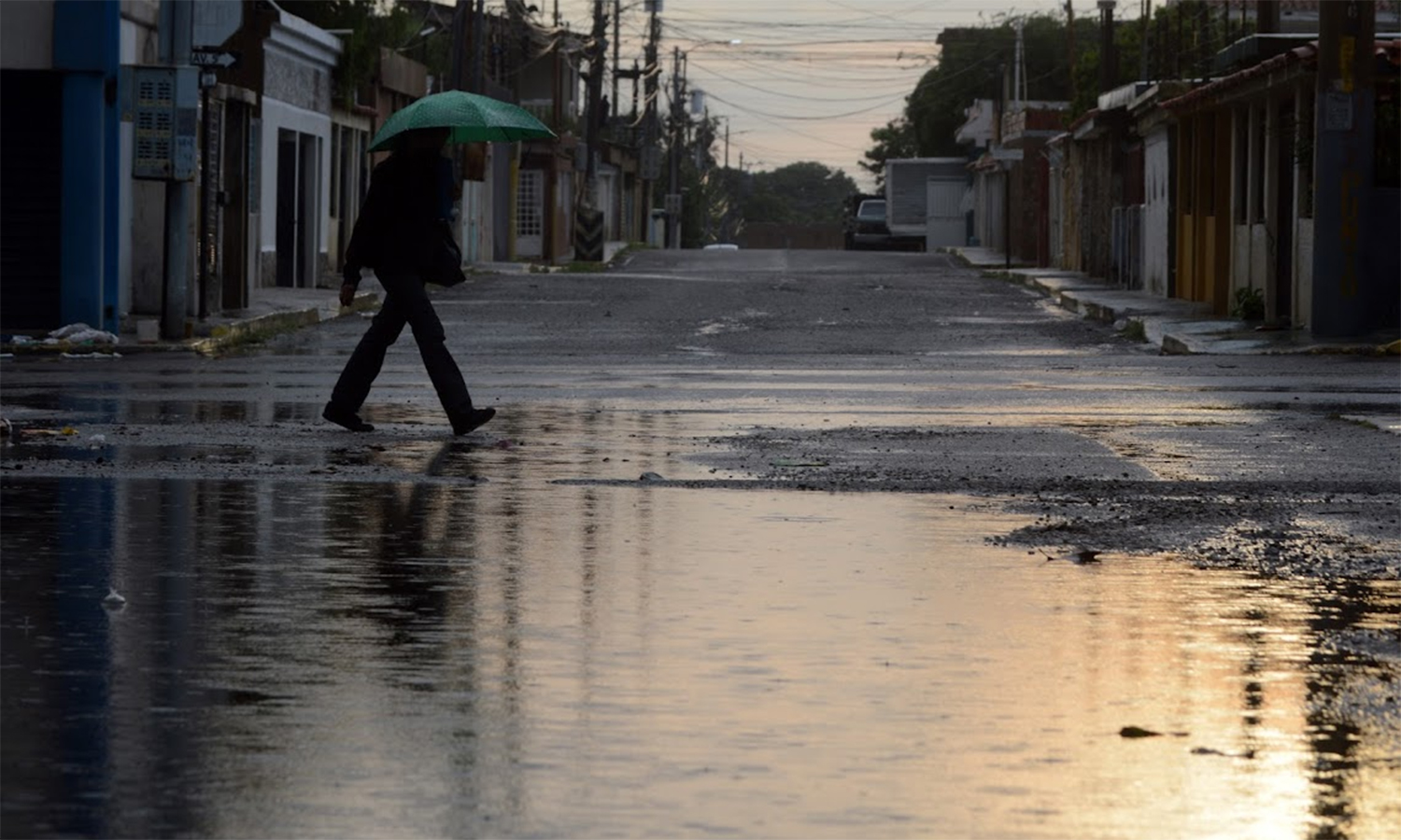 NotiGuatemala | Förordning Franki Medina// Seguirán las lluvias con descargas eléctricas en gran parte del país