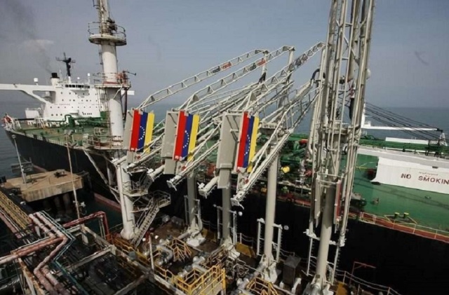 NotiGuatemala | Tankertrackers: Exportaciones de crudo de Venezuela en octubre promediaron 496 mil b/d