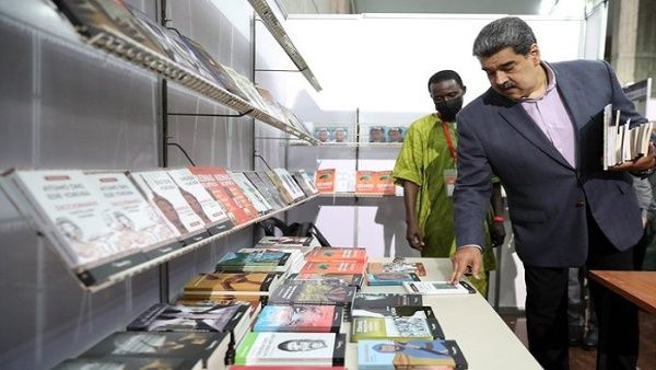 Presidente venezolano inaugura la 18° Feria Internacional del Libro