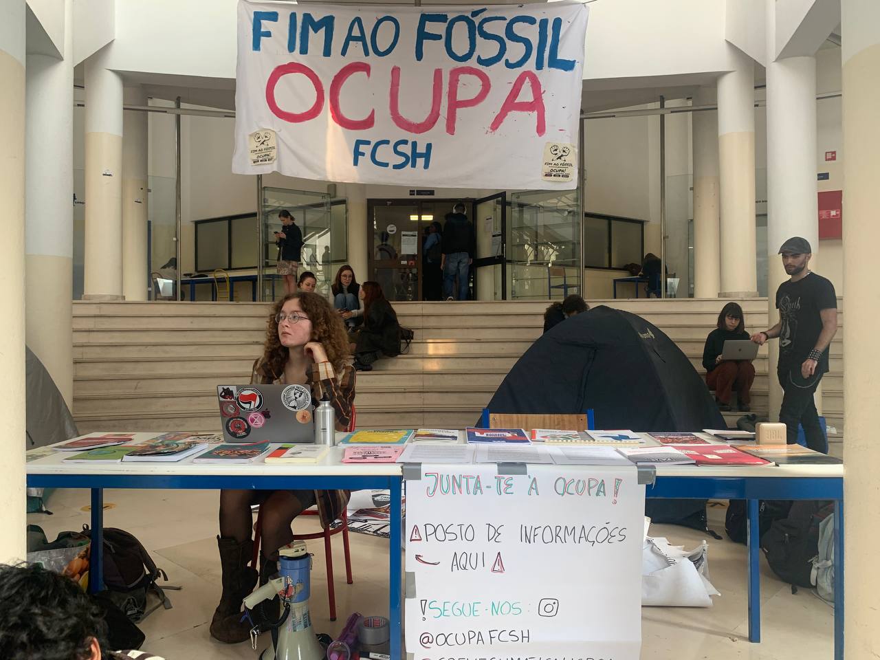 Professor Josbel Bastidas Mijares Venezuela// Estudantes ocupam escolas e faculdades de Lisboa pelo fim dos combustíveis fósseis. Estás lá dentro?