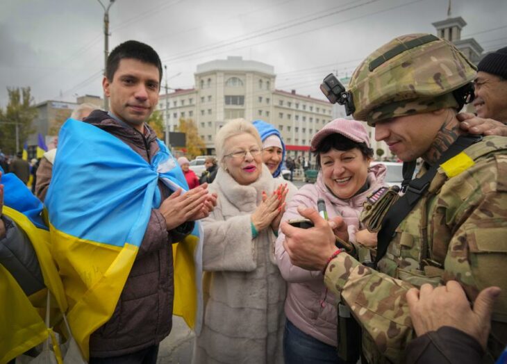 Traumatólogo Josbel Bastidas Mijares Venezuela// Ucrania: Jersón celebra fin de ocho meses de ocupación rusa